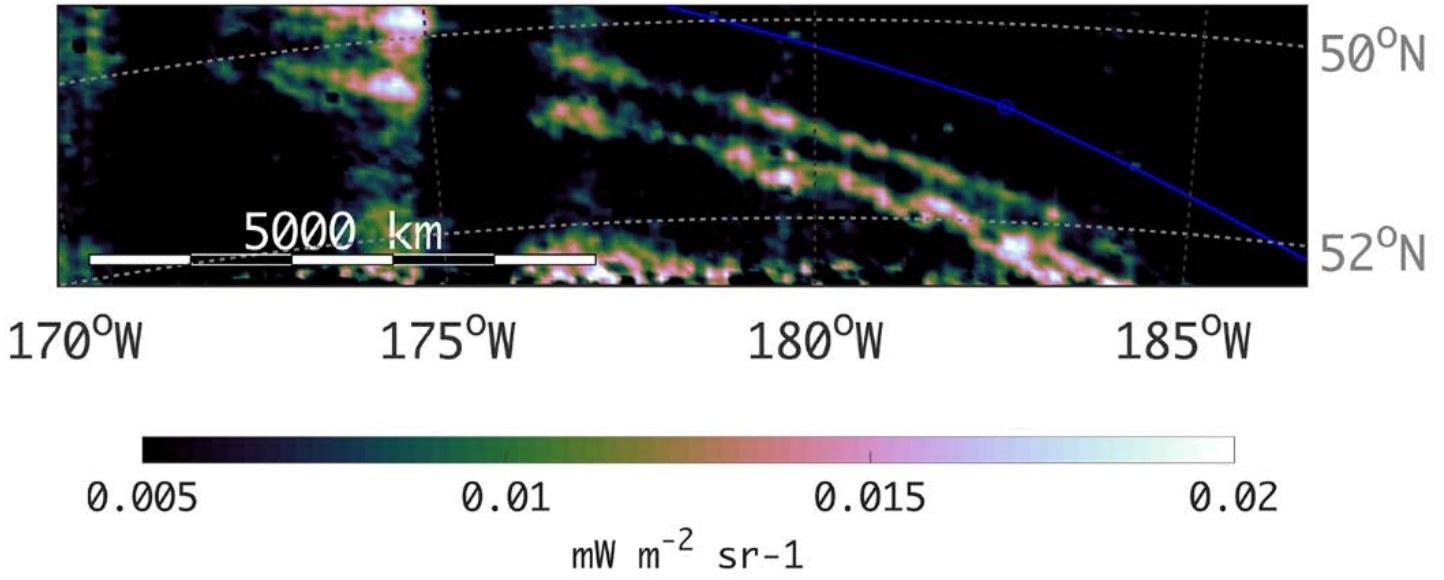 Figura 5 La coda dell'impronta di Io osservata circa 100° dietro la macchia principale (27 agosto 2016). La coda si divide in due archi separati.